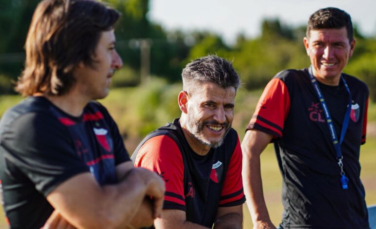 Colón ya piensa en el cruce de Copa Argentina con posibles cambios