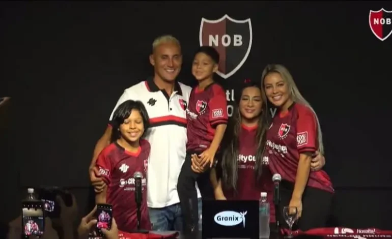 Keylor Navas: «Muy contento de estar aquí, hoy es un día importante para mi carrera»