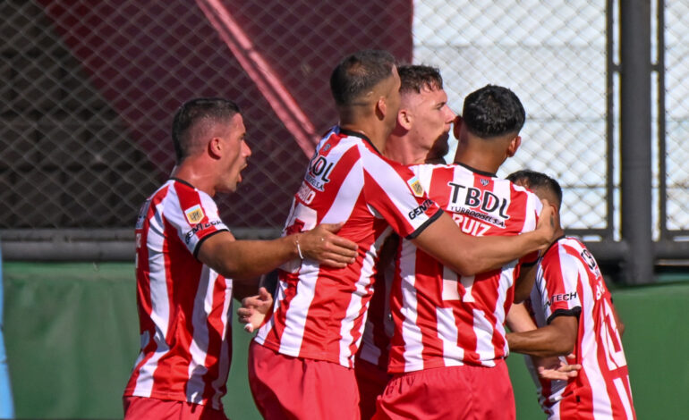Barracas logró su primer triunfo y dejó sin invicto a Banfield
