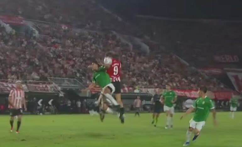 VIDEO NO ERA PENAL: Estudiantes le ganó a Banfield con un fallo insólito y Alario convirtió tras su regreso