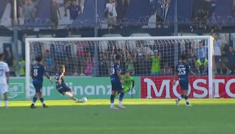 MENDOZA VIDEO: A LO PALERMO el BLOOPER de VILLA en el PENAL AL 2º gol de Tigre