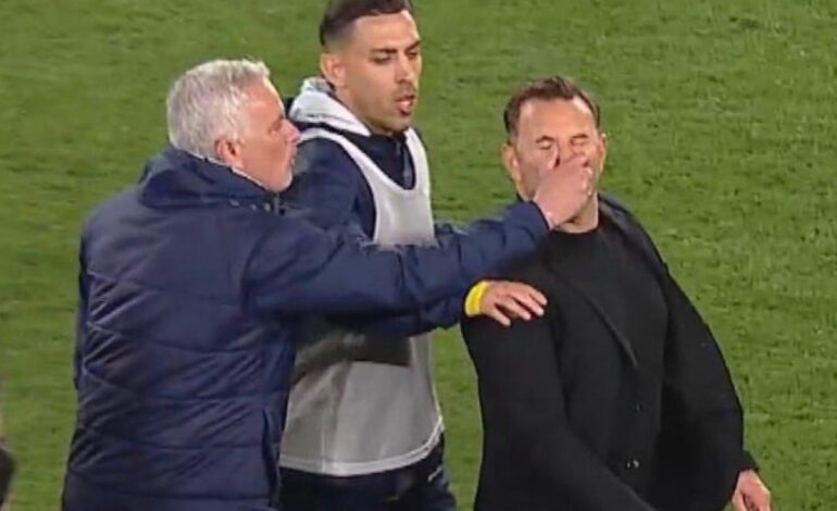 ¡Escandalo! MOURINHO AGREDIÓ AL DT RIVAL luego de perder contra Galatasaray