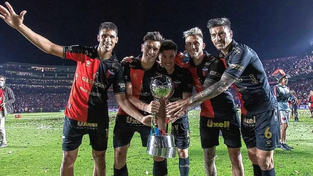 Colón es la excepción a la regla:  la maldición de los primeros de la Copa de la Liga