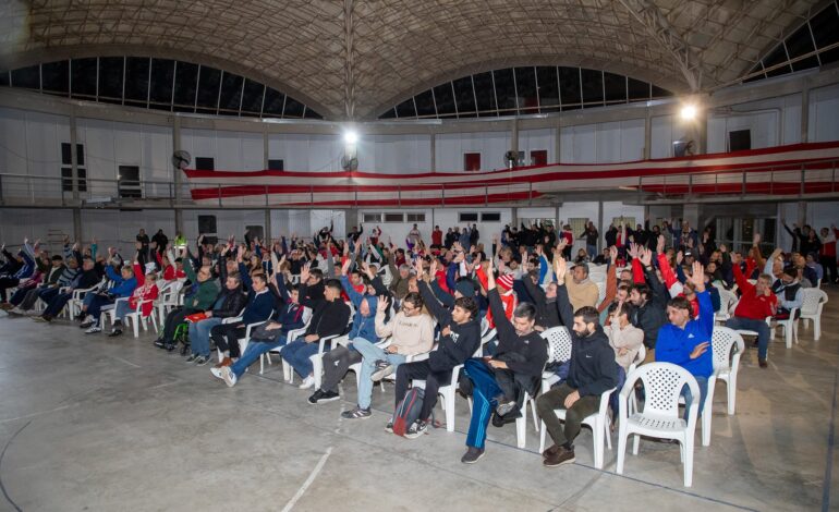Por amplia mayoría, los socios de Unión aprobaron la Memoria y el Balance