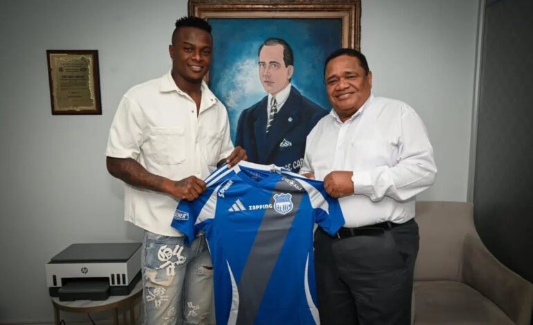José Angulo no pasó la revisión médica y podría rescindir su contrato con el Emelec