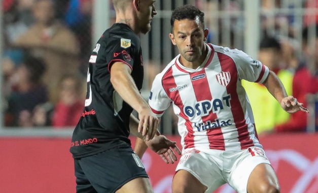 Lucas Gamba: «Lo importante es que el equipo gane, que funcione bien, que haga buenos partidos»