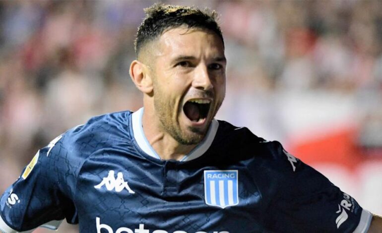 Copa Libertadores: Racing va por el primer golpe ante un entonado Peñarol