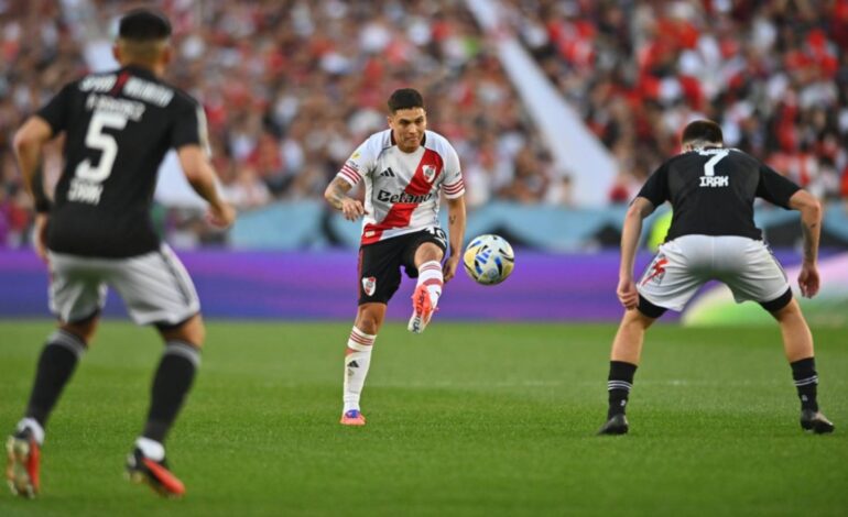 La crisis de River no tiene fin: cayó con Riestra por el Torneo Clausura y se fue silbado
