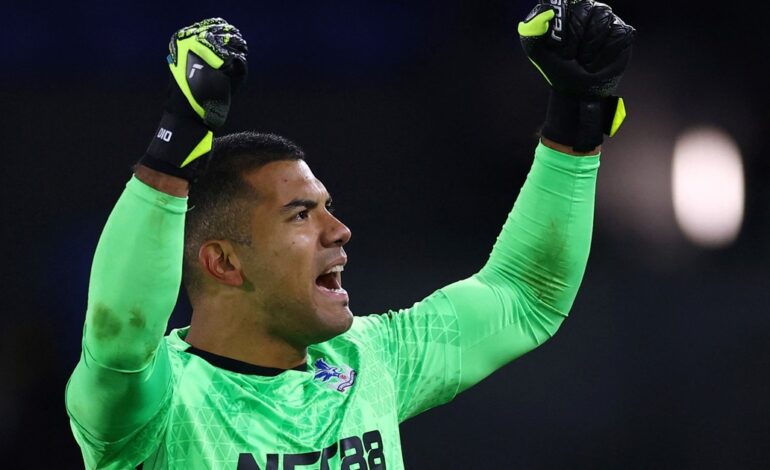Walter Benitez atajó dos penales y condujo a Crystal Palace a la siguiente ronda