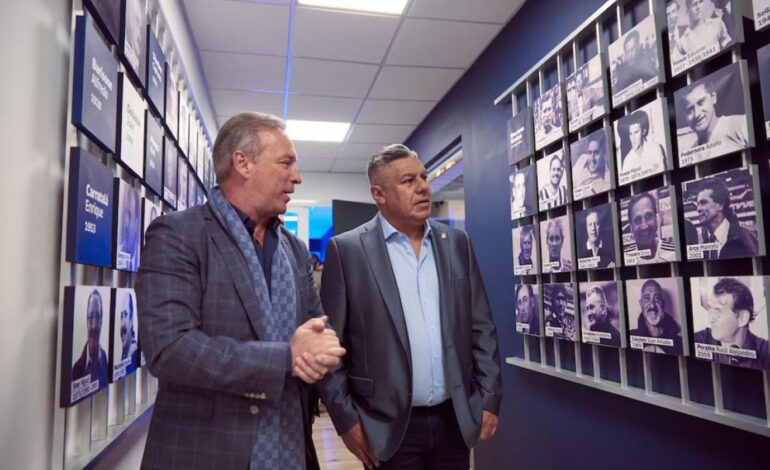 Volantazo de Fassi: «Chiqui, me pongo a entera disposición para hacer cosas por el fútbol argentino»
