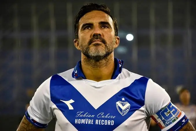HORAS EXTRAS Y COMISIONES: El reclamo MILLONARIO de «POROTO» CUBERO a Vélez