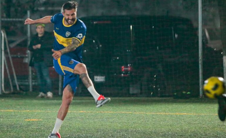 GIGNAC: la FIGURA del fútbol que jugó un partido con una icónica camiseta de Boca y causó furor