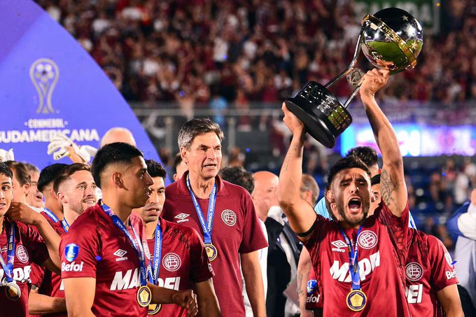 Lanús gritó campeón en el Maracaná y Pellegrino se rindió ante sus jugadores