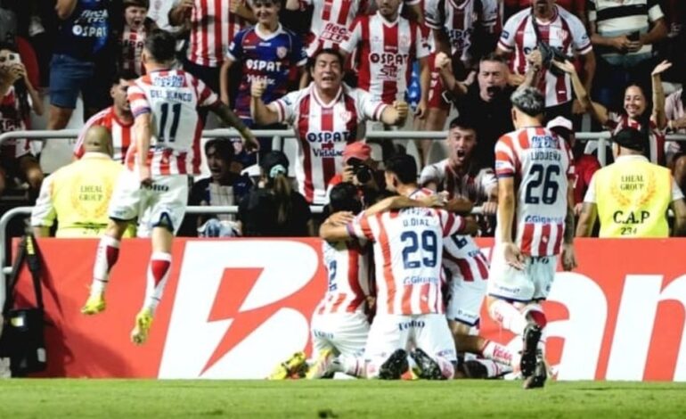 Unión enfrenta a Sarmiento en busca del primer triunfo de visitante
