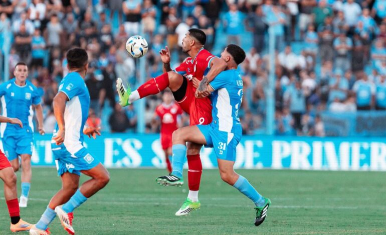 Belgrano ganó en Río Cuarto y quedó puntero del grupo de cara al clásico