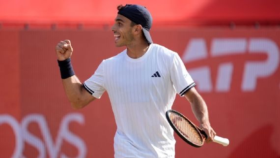 ¡Fran Cerúndolo a semifinales de Queen’s! Superó a Fery y sueña en grande sobre el césped de Londres