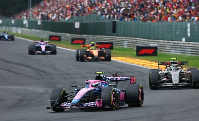 Colapinto resistió el avance de Gasly y entró en el Top 10 del GP de Belgica