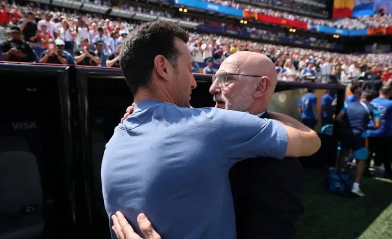 La charla entre De la Fuente y Scaloni después de la final: “Nos hemos dado las gracias”