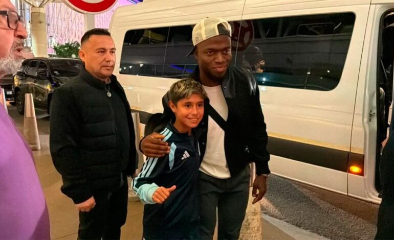 Enner Valencia ya está en Argentina: se hace la revisión médica y firma con Boca