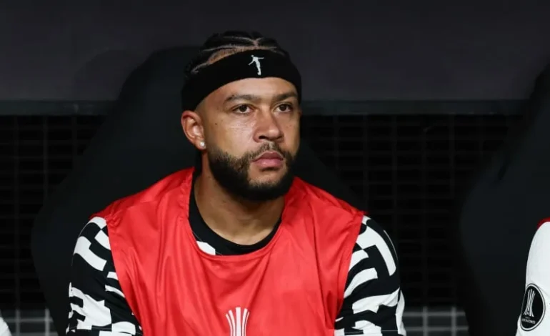  Corinthians MULTÓ a Memphis Depay, clave en la eliminación del Timao a Rosario Central