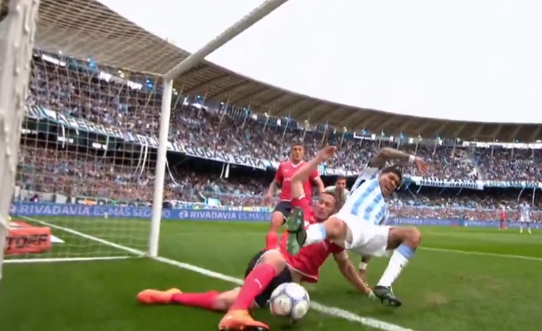 VIDEO | GOL DE RACING TRAS UN BLOOPER DE REY: Maravilla Martínez y Zaracho no perdonaron el ERROR del arquero