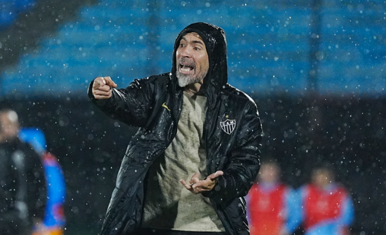 Mineiro SUFRIÓ en Uruguay, pero el equipo de Eduardo Domínguez JUGARÁ LA FINAL de la Copa Sudamericana ante Boca