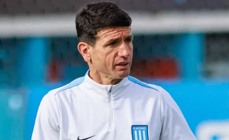 Chirola Romero probó con UN SOLO CAMBIO en Racing para recibir a Independiente en el clásico de Avellaneda